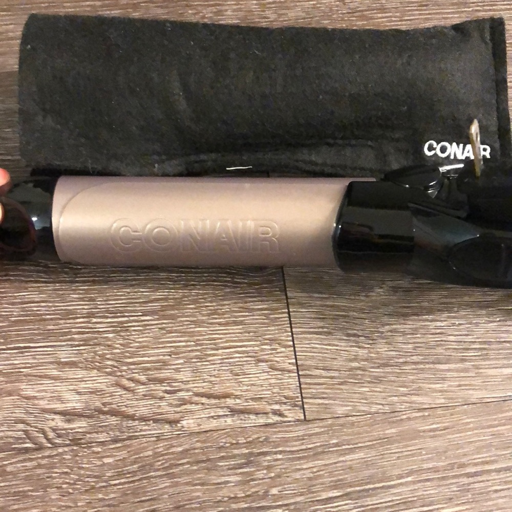Curling iron in good condition!